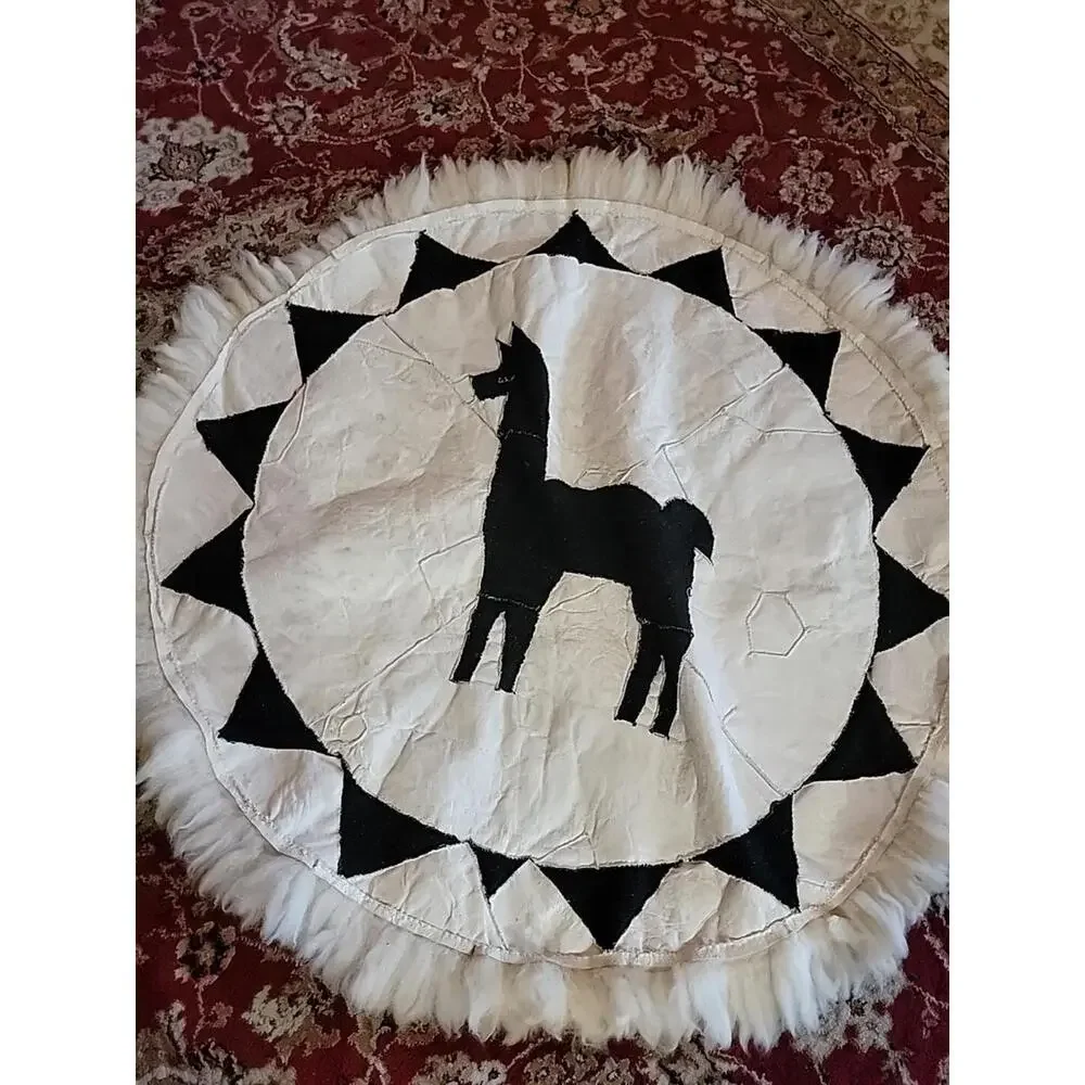 Vintage Peruvian Alpaca LLAMA Rounded/ Decorative Rug 39